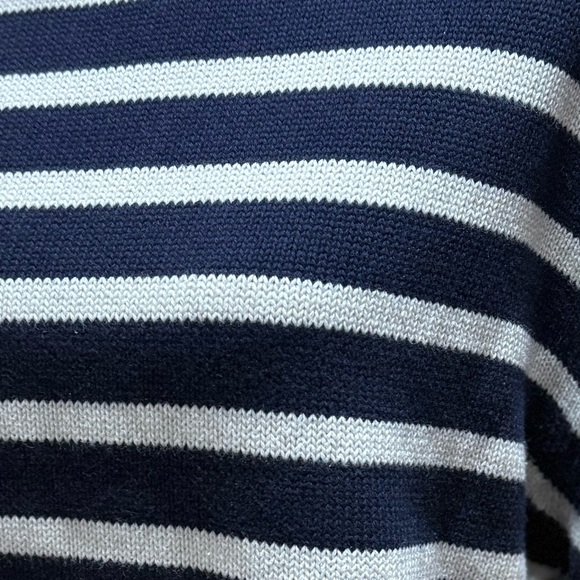 GAP 24/7 Split Hem Turtleneck Sweater - Picture 6 of 13